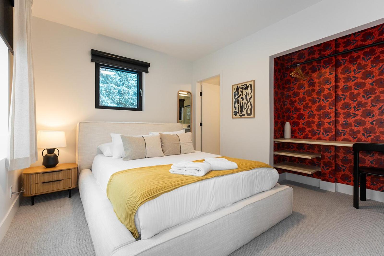 Tally Ho By Revelstoke Vacations Eksteriør bilde